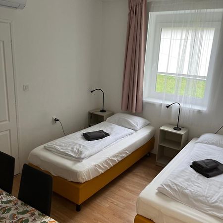 Alba Vendeghaz Otel İstolni Belgrad Dış mekan fotoğraf