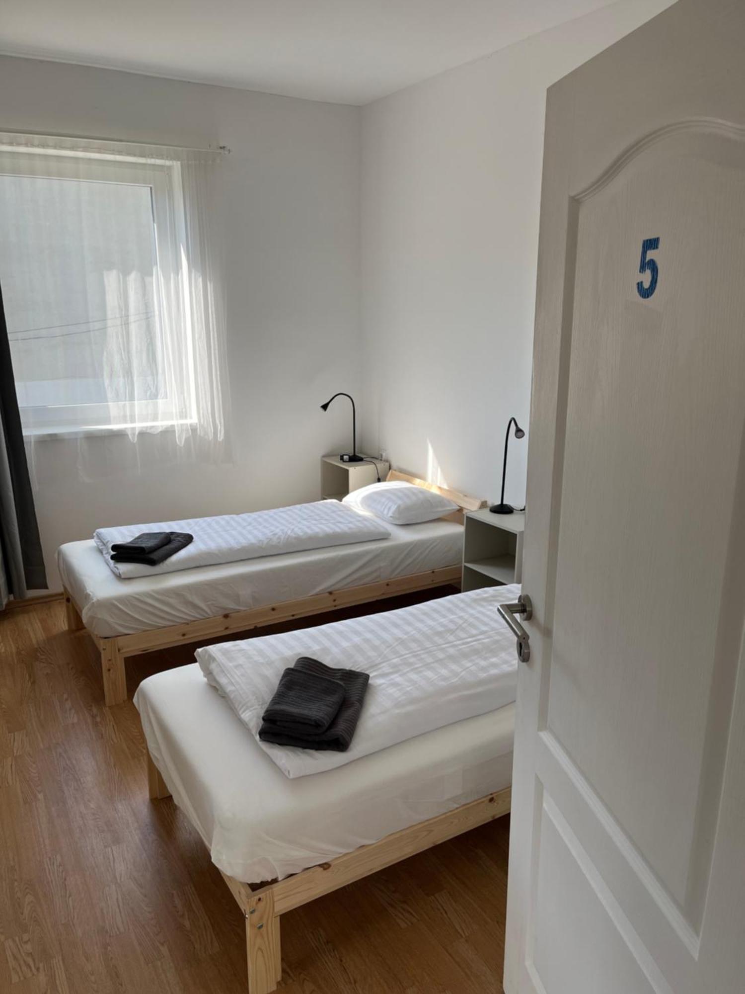 Alba Vendeghaz Otel İstolni Belgrad Dış mekan fotoğraf