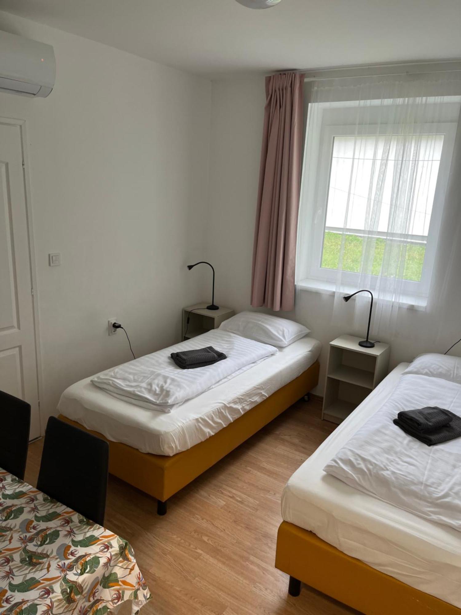 Alba Vendeghaz Otel İstolni Belgrad Dış mekan fotoğraf